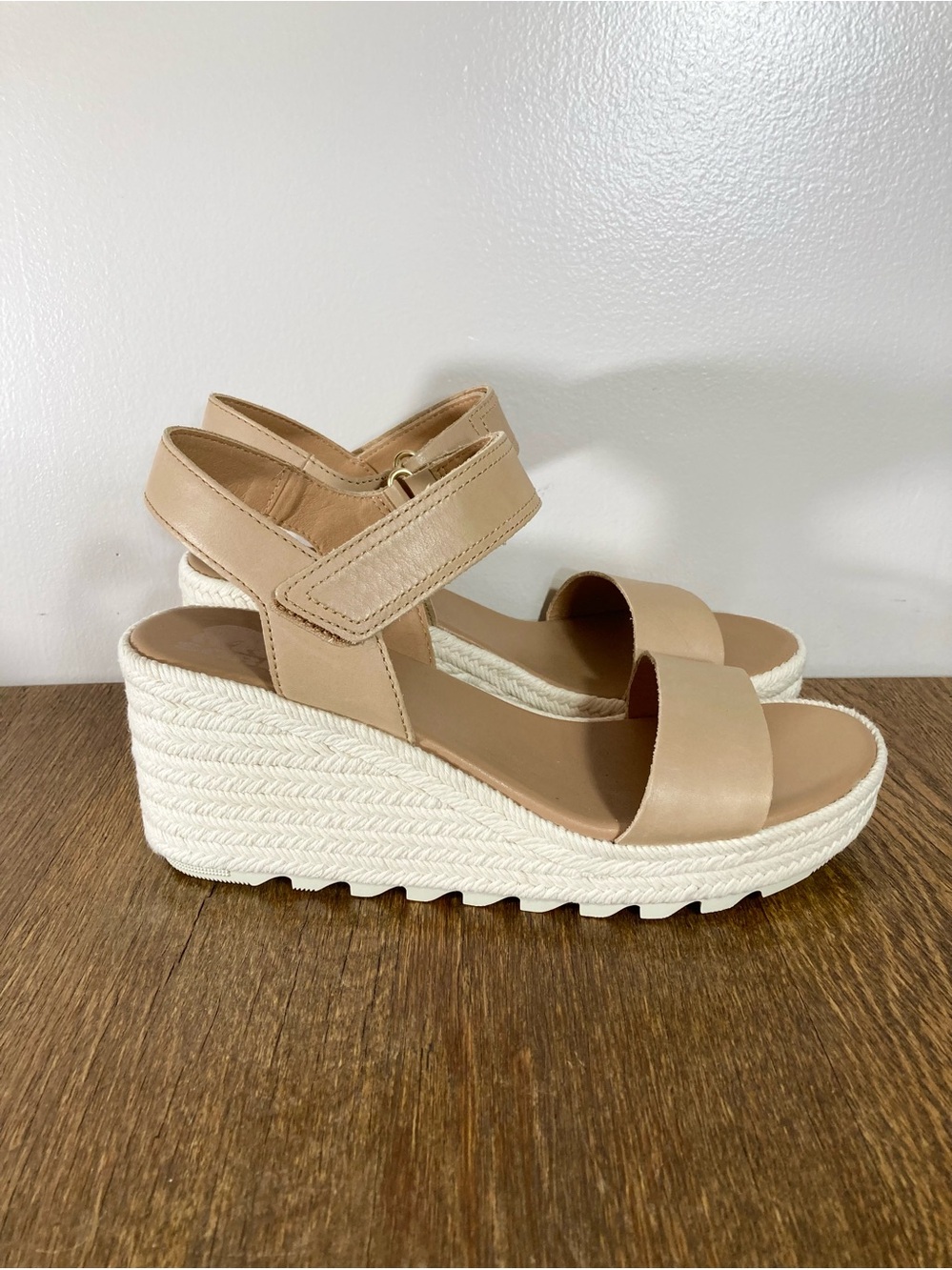 New Sorel Cameron Wedge Sandal Women’s Various Sizes Honest Beige/Chalk